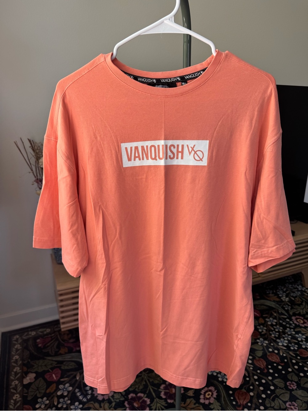 Vanquish Men's Coral Logo Short Sleeve Tee